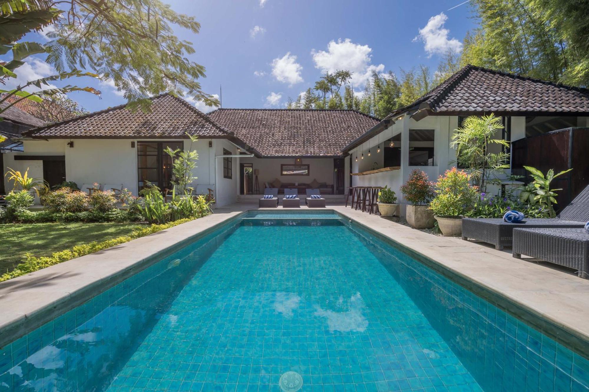 Aryana Estate * Seminyak (Bali)